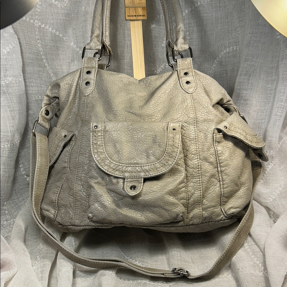 Converse preloved shoulder bag with adjustable strap